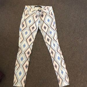 Fun pants! Super comfy and stretchy material